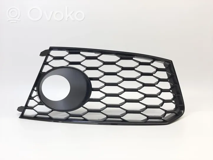 Audi RS6 C7 Etupuskurin alempi jäähdytinsäleikkö 4G0807682T