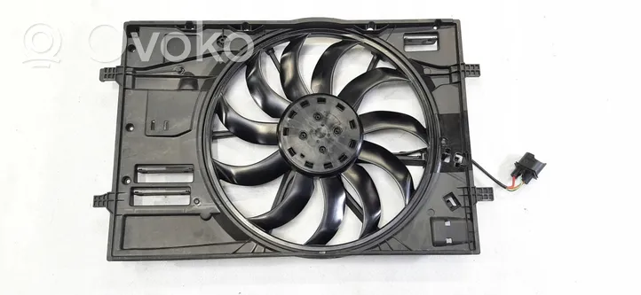 Volkswagen Golf VIII Ventilatore di raffreddamento elettrico del radiatore 5WA121203K