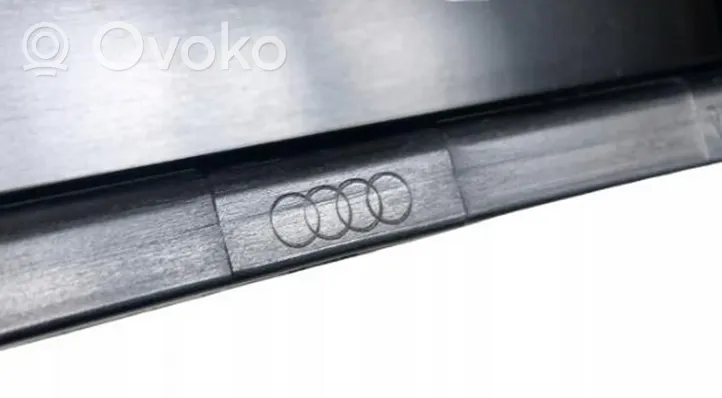 Audi Q7 4M Kita išorės detalė 4M0807412A