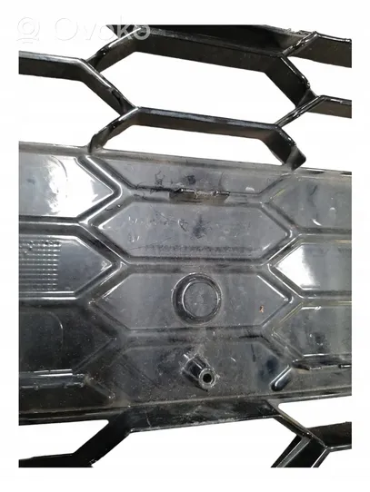 Seat Ateca Maskownica / Grill / Atrapa górna chłodnicy 575853668C