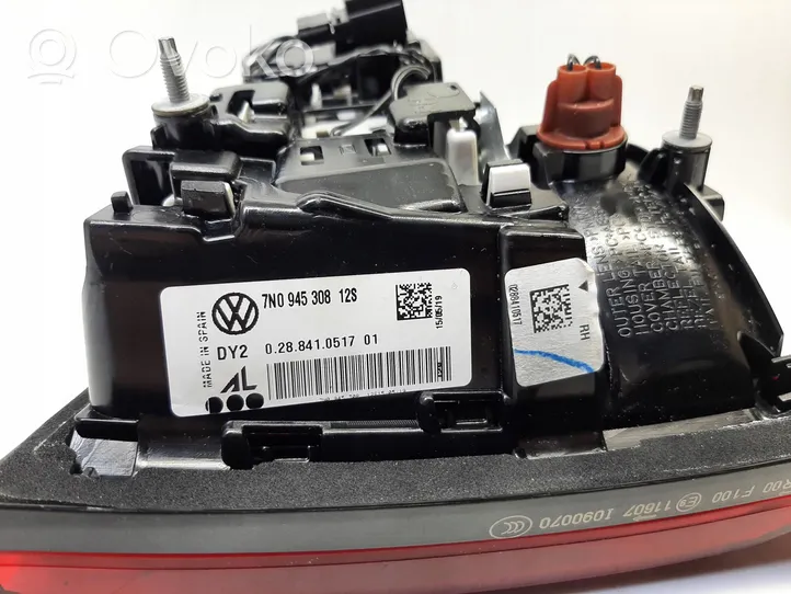 Volkswagen Sharan Lampy tylnej klapy bagażnika 7N0945308