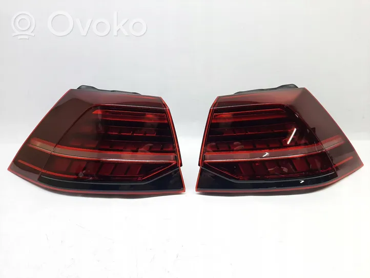 Volkswagen Golf VII Lampy tylne / Komplet 5G0945208C