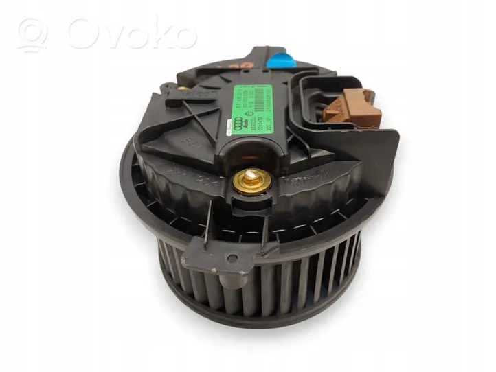 Audi A4 S4 B5 8D Ventola riscaldamento/ventilatore abitacolo 8E1820021A