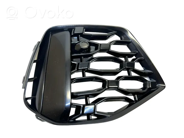 Audi RS3 8Y Grille inférieure de pare-chocs avant 8Y0807682F