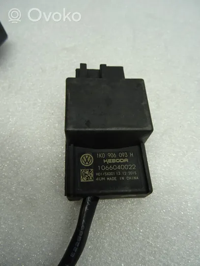 Volkswagen Golf V Fuel level meter relay 1K0906093H