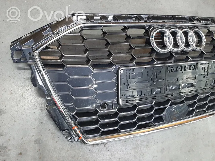 Audi A3 8Y Maskownica / Grill / Atrapa górna chłodnicy 8Y0853651A