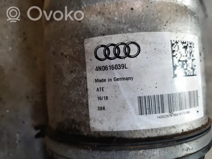 Audi A8 S8 D5 Amortyzator zawieszenia pneumatycznego osi przedniej 4N0616039L
