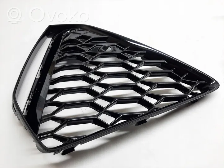 Audi RS7 C8 Grille calandre supérieure de pare-chocs avant 4K8807682D