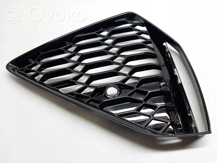 Audi RS7 C8 Grille calandre supérieure de pare-chocs avant 4K8807682D