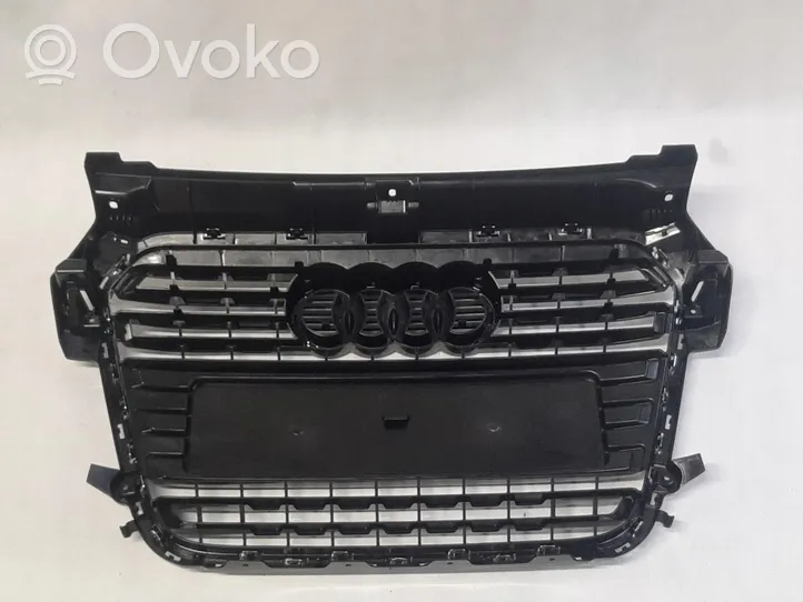 Audi A1 Atrapa chłodnicy / Grill 8X0853651