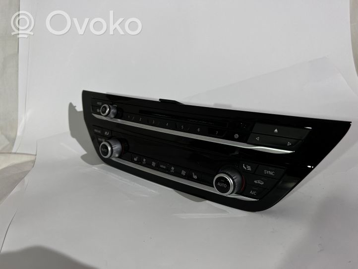 BMW 5 G30 G31 Klimato kontrolės/ pečiuko kontrolės apdaila 6834435