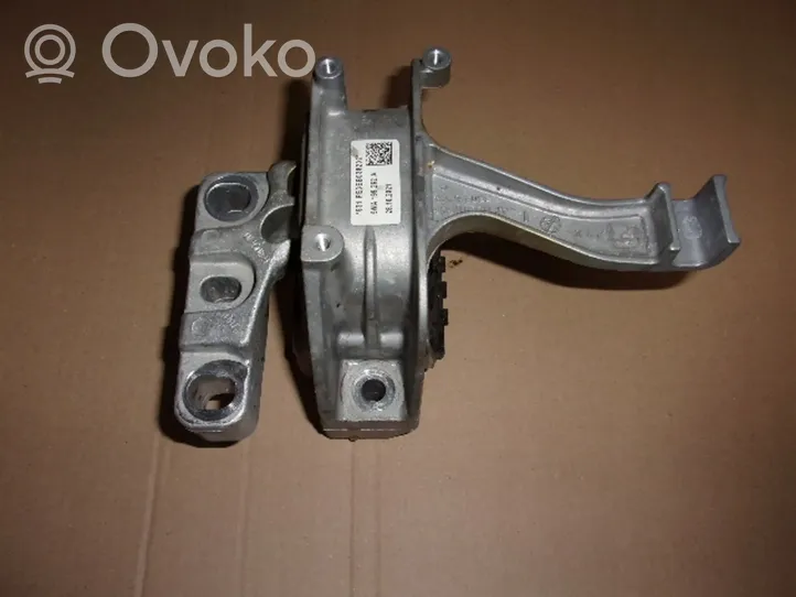 Volkswagen Golf VIII Support de moteur, coussinet 5WA199262A