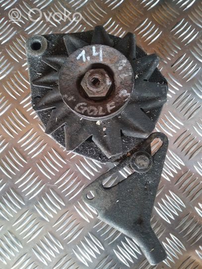 Volkswagen Golf III Generatore/alternatore A13N157