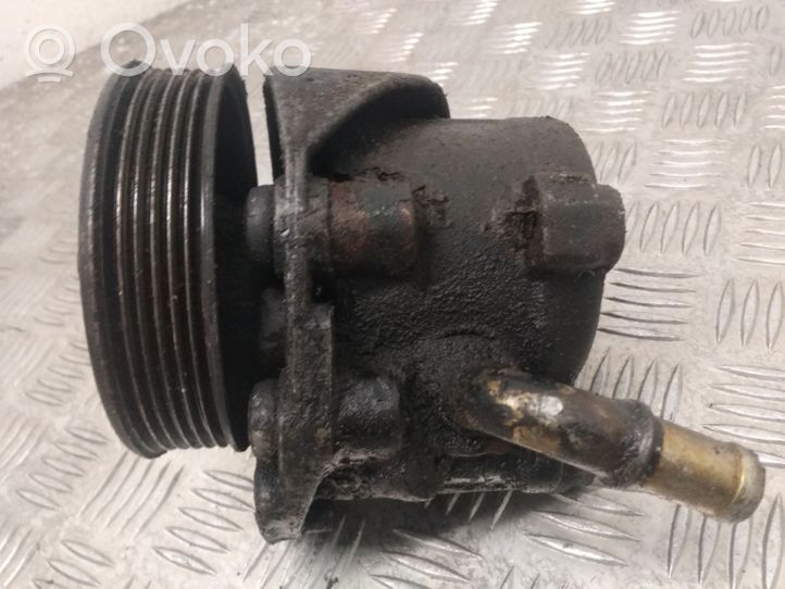 Renault Laguna I Power steering pump 7846075