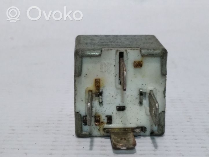 Audi A6 S6 C4 4A Other relay 443951253K