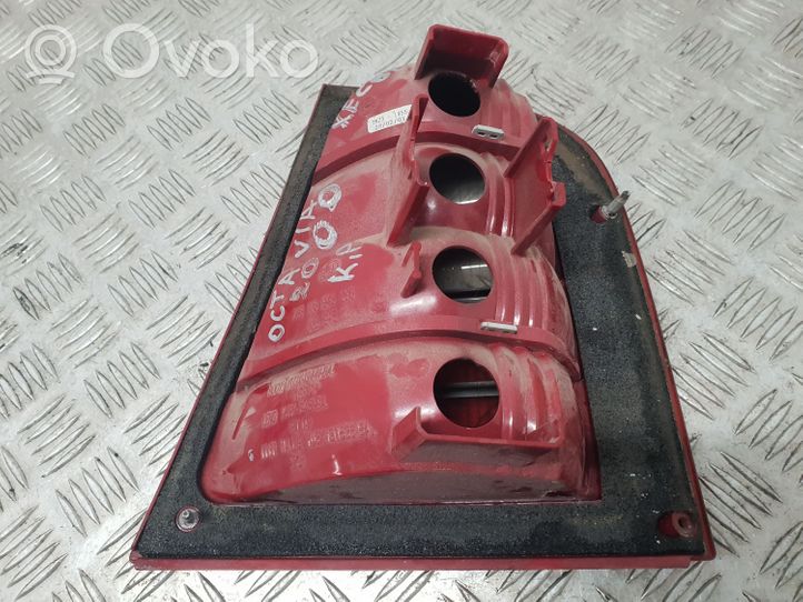 Skoda Octavia Mk1 (1U) Задний фонарь в кузове 1U6945095