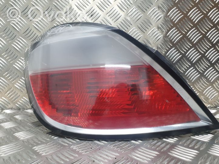 Opel Astra H Lampa tylna 