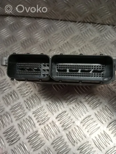 Mercedes-Benz C W204 Dzinēja vadības bloks A6421501072