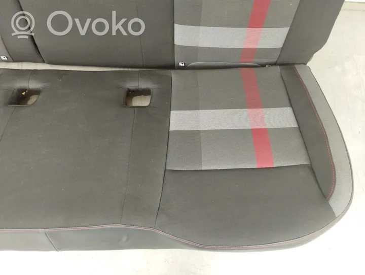 Dacia Duster II Asiento trasero 