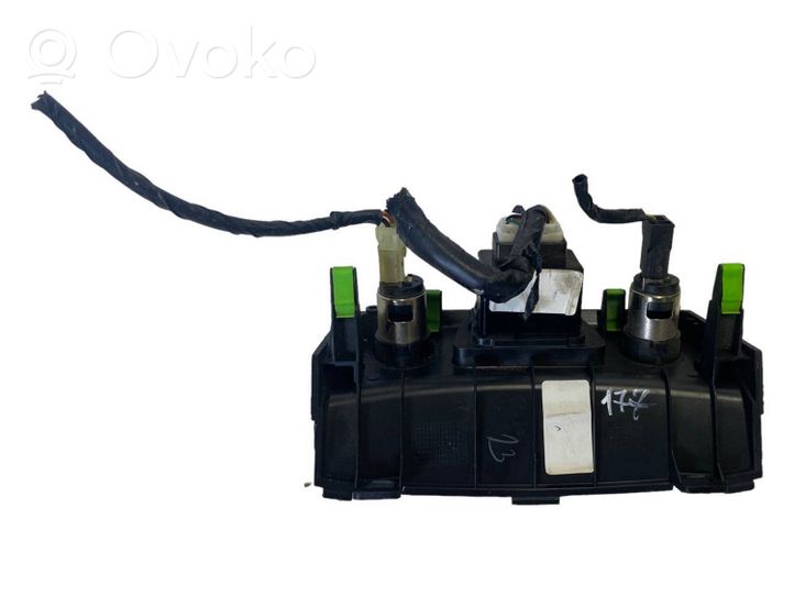 Hyundai i30 Enchufe conector entrada auxiliar 96120A5000