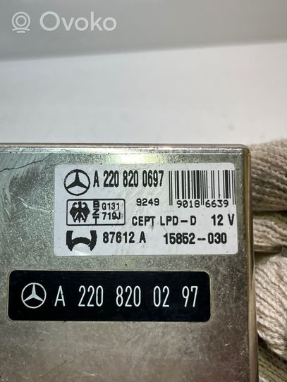 Mercedes-Benz S W220 Apulämmittimen ohjainlaite/moduuli A2208200697