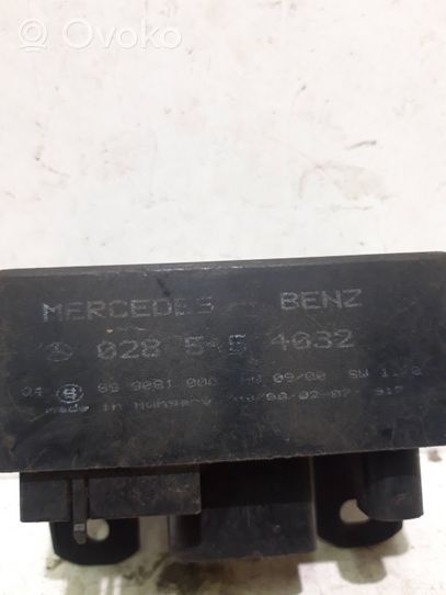 Mercedes-Benz E W210 Relè preriscaldamento candelette 0285454032