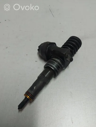 Volkswagen PASSAT B6 Sprauslu komplekts 038130073BQ