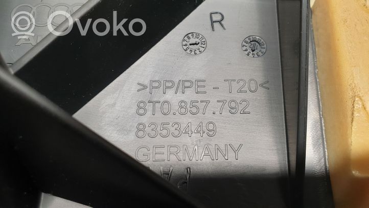 Audi A4 S4 B8 8K Šoninė apdaila prie galinės sėdynės (apačia) 8T0857792