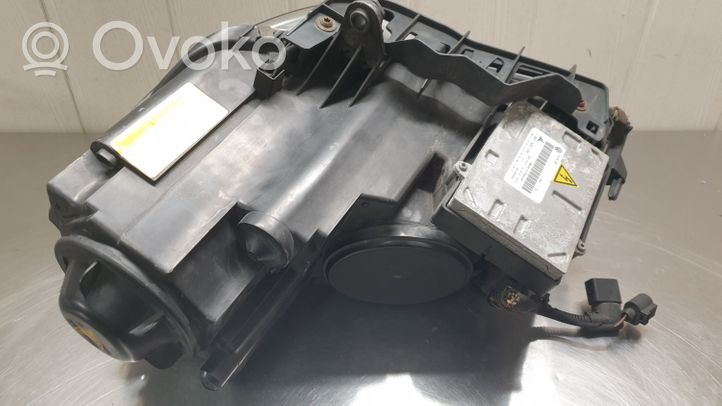 Volkswagen Touran I Lampa przednia 1K0941329