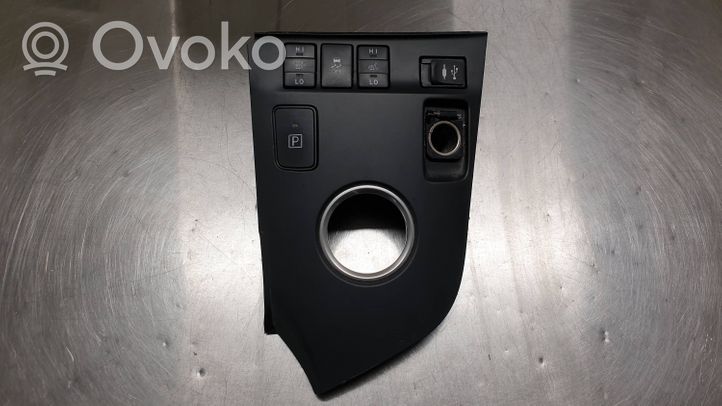 Toyota Auris E180 Interrupteur, commande de frein de stationnement 5882102890