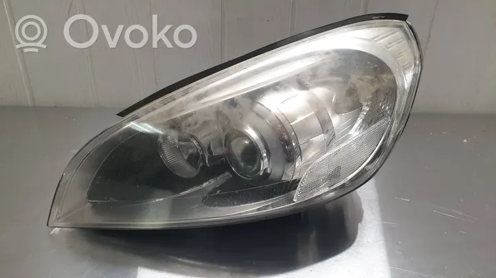 Volvo V60 Lampa przednia 31299990