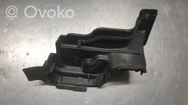 Toyota Auris E180 Cita veida dzinēja nodalījuma detaļa 5382602041