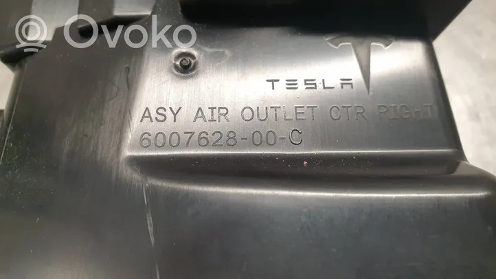 Tesla Model S Kojelaudan sivutuuletussuuttimen kehys 600762800C