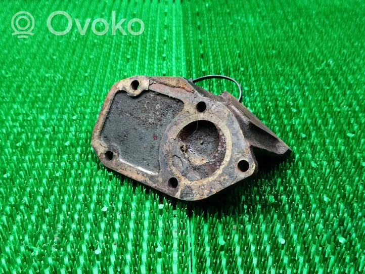 Peugeot J5 Engine mounting bracket 180774