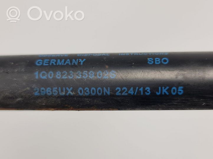 Volkswagen Eos Siłownik maski przedniej 1Q082335902S