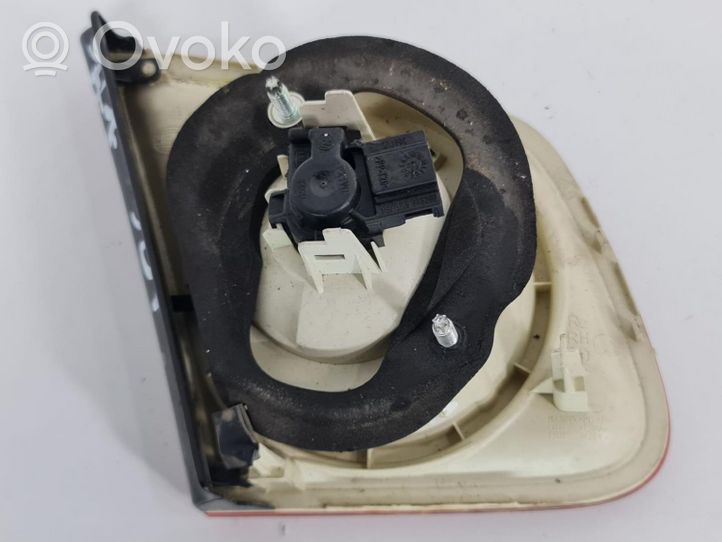 Volkswagen Jetta III Takavalot 1K5945094