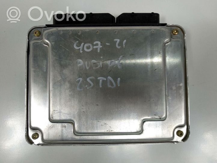 Nissan Micra Sterownik / Moduł ECU 0281011136