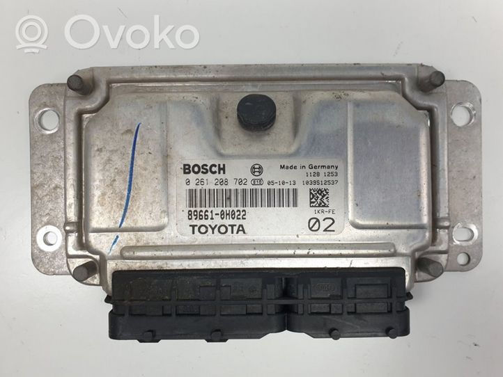 Toyota Aygo AB10 Sterownik / Moduł ECU 0261208702