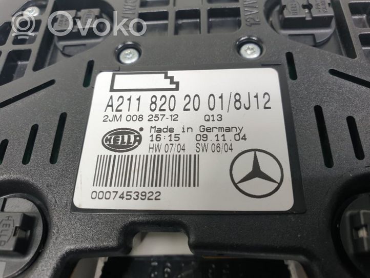 Mercedes-Benz CLS C218 AMG Panel oświetlenia wnętrza kabiny A2118202001