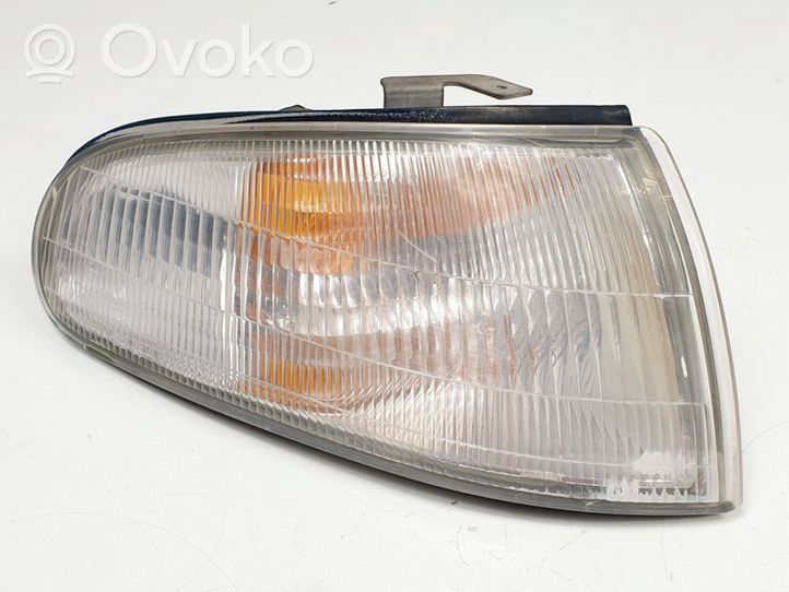 Hyundai Scoupe Lampa przednia 92302232