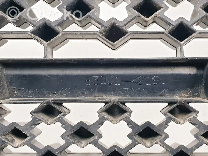 Toyota RAV 4 (XA30) Grille de calandre avant 5310142190