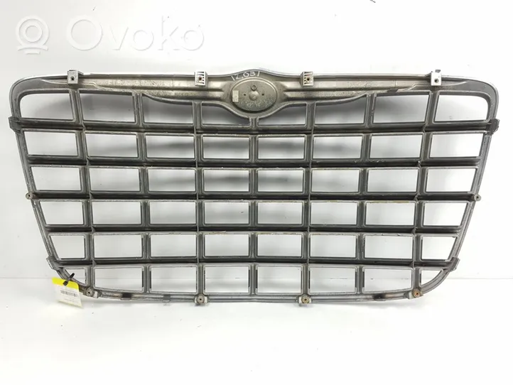 Chrysler 300 - 300C Grotelės priekinės 04806366AA