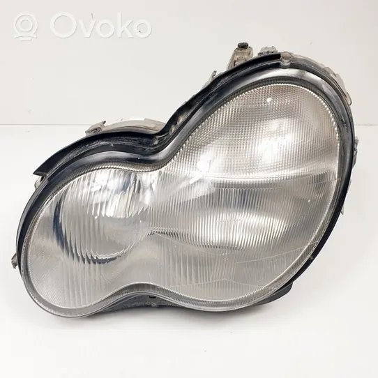 Mercedes-Benz C W203 Lampa przednia A2038201161