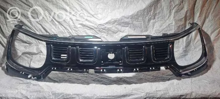 Suzuki Ignis Maskownica / Grill / Atrapa górna chłodnicy 