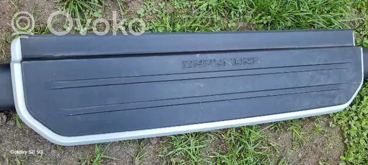 Land Rover Defender Sliekšņa daļa 104157