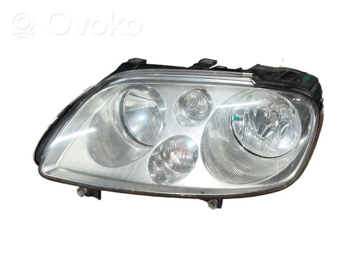 Volkswagen Touran I Lampa przednia 084411172L