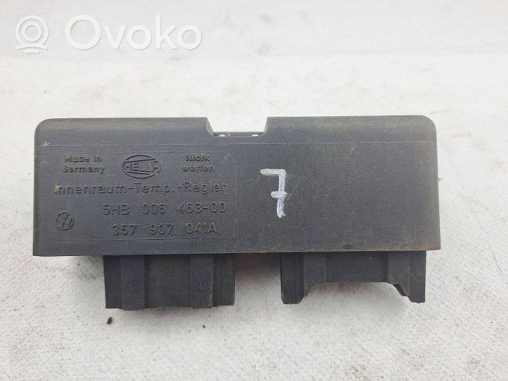 Volkswagen Golf III Inne części wnętrza samochodu 357907041A