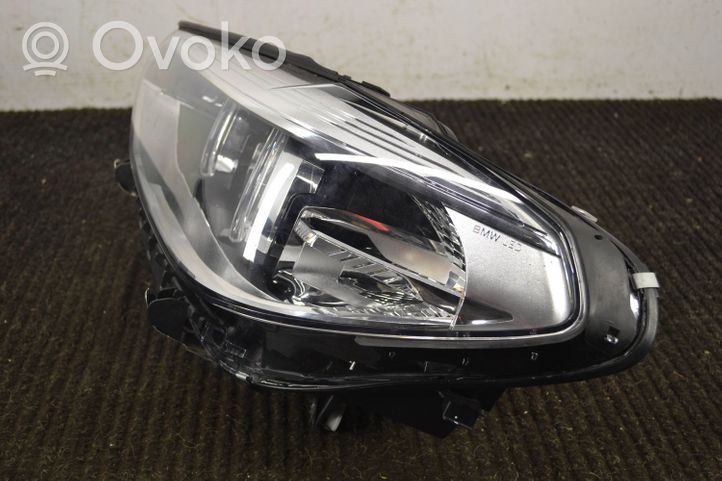 BMW X3 G01 Lampa przednia 8496819