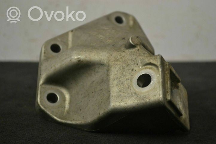 BMW 7 F01 F02 F03 F04 Variklio tvirtinimo kronšteinas 6777622