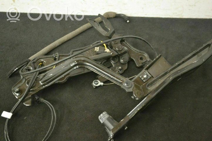 BMW 2 F22 F23 Convertible roof hinge 7300957